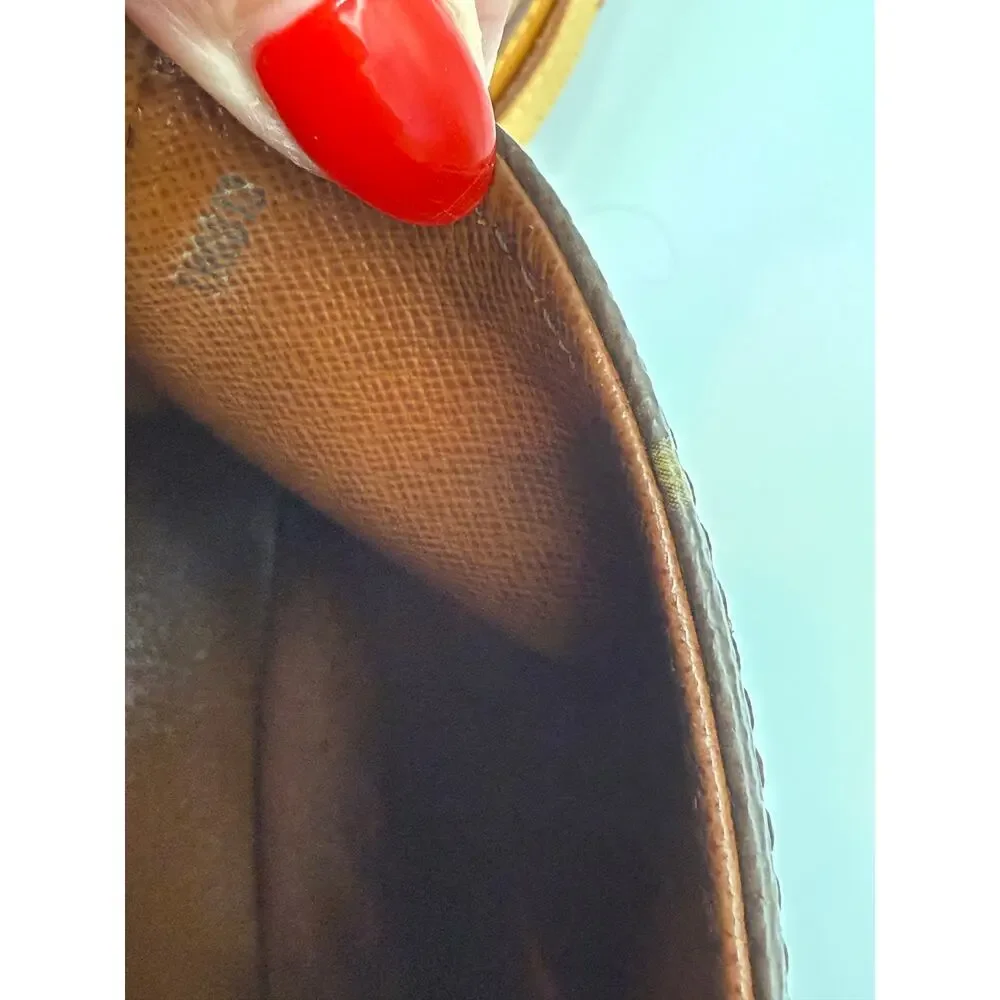 Louis Vuitton Saint Cloud GM Monogram Crossbody Bag Vintage TH0013 France